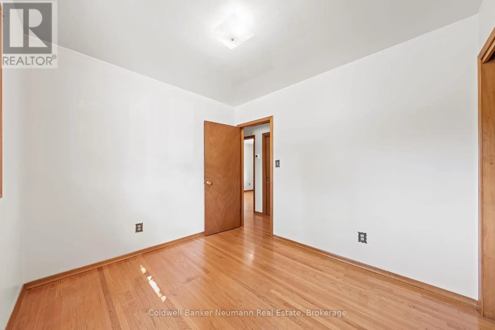 23 SUNNYLEA CRESCENT