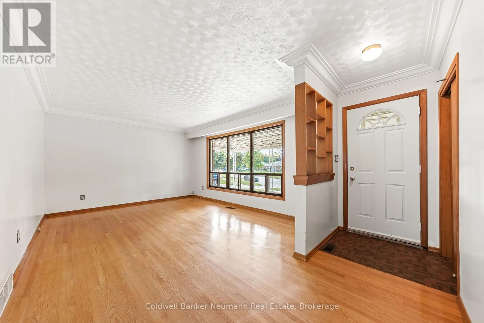23 SUNNYLEA CRESCENT