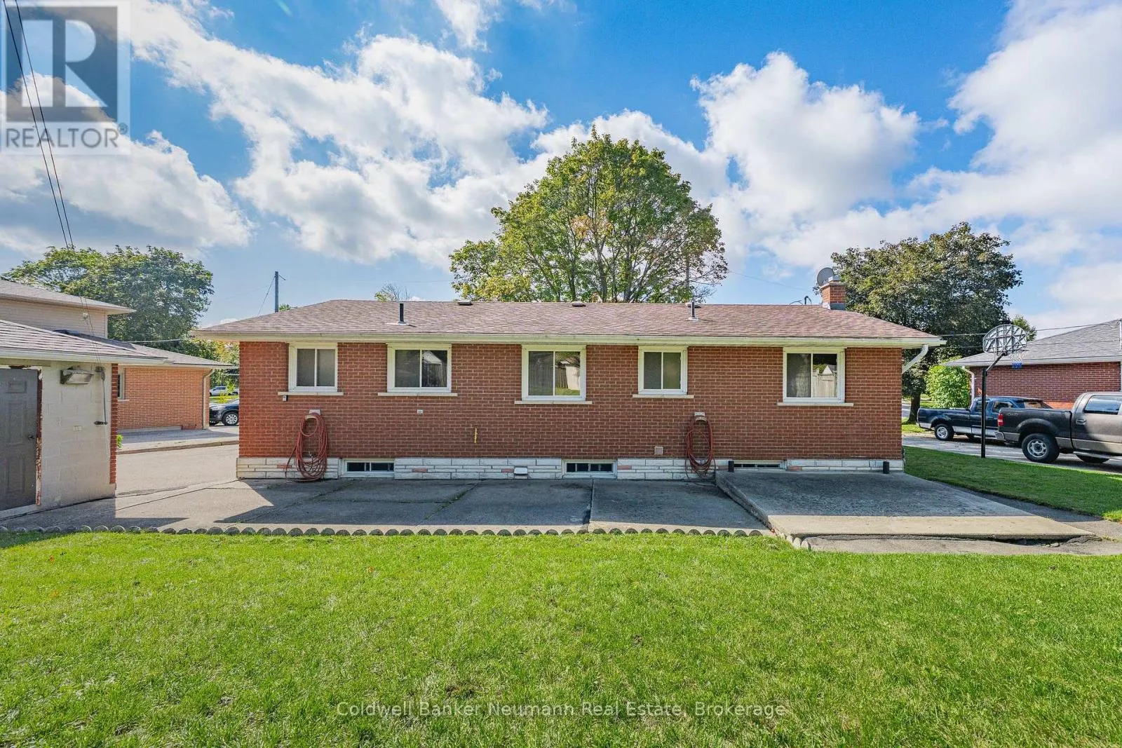 23 SUNNYLEA CRESCENT