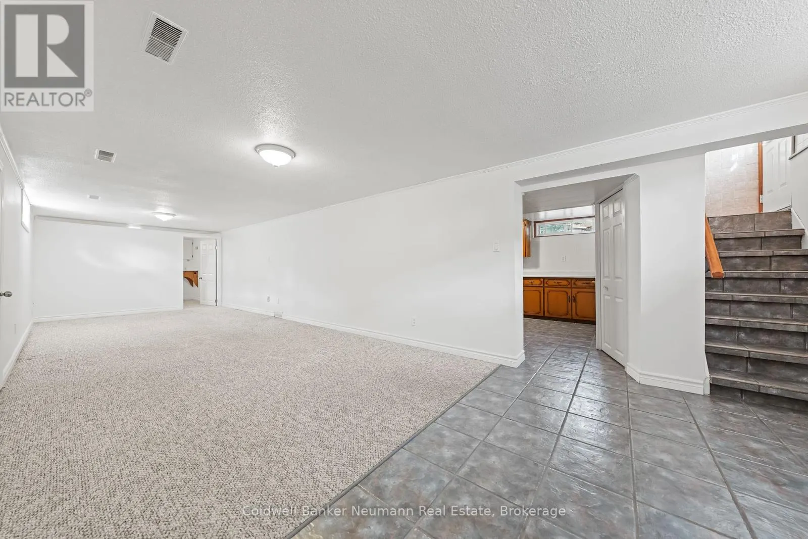 23 SUNNYLEA CRESCENT
