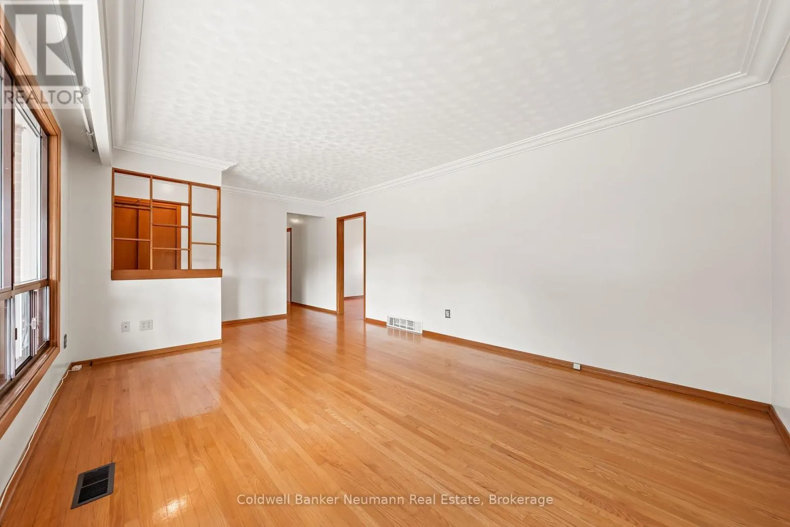23 SUNNYLEA CRESCENT