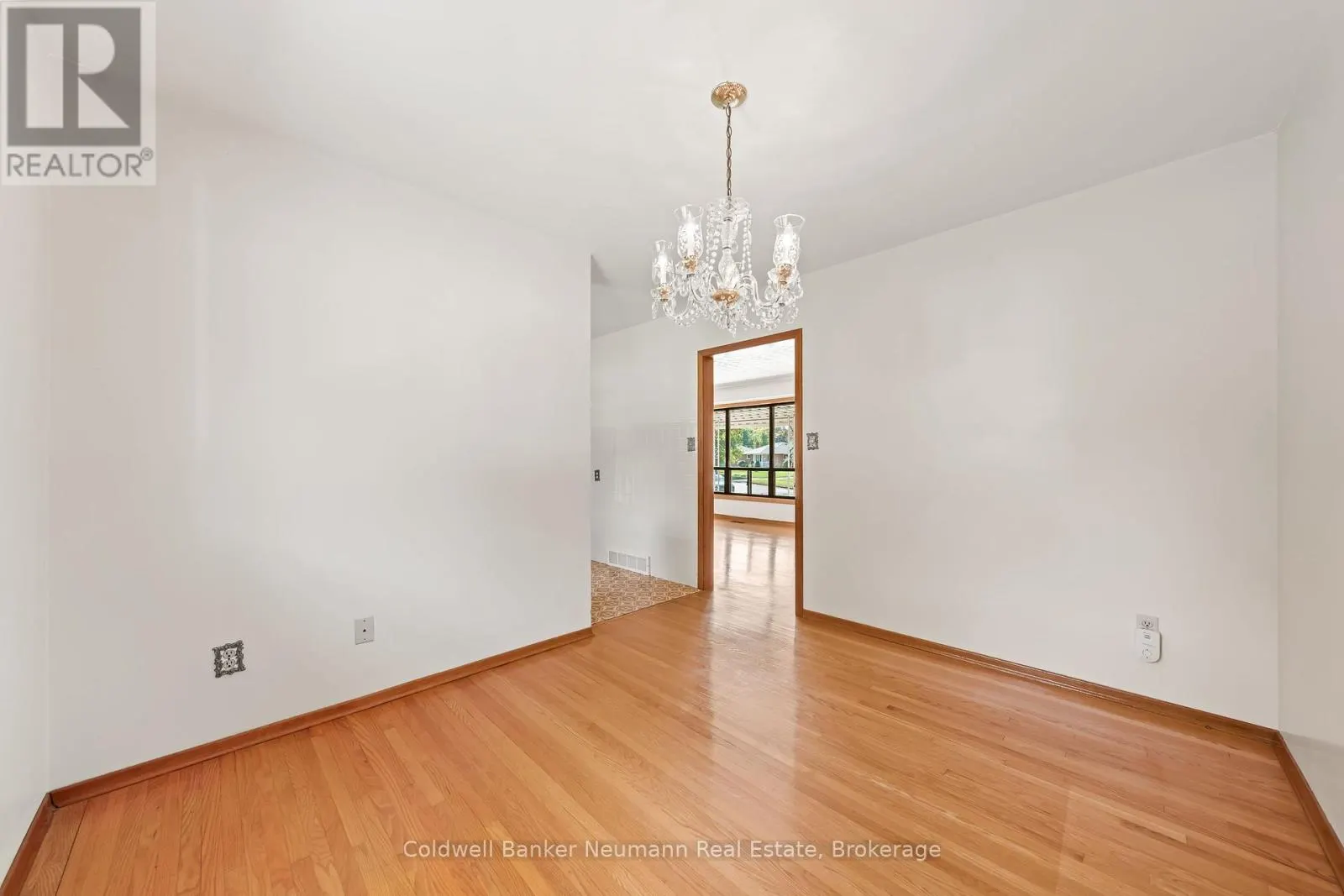 23 SUNNYLEA CRESCENT