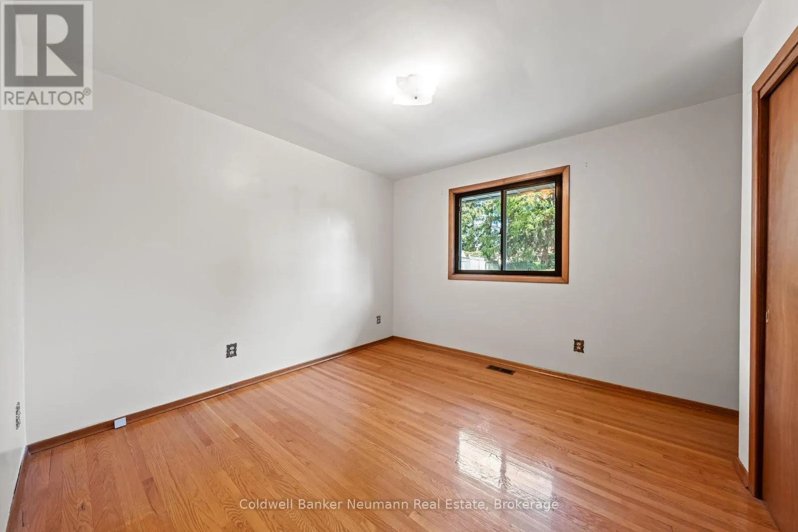 23 SUNNYLEA CRESCENT