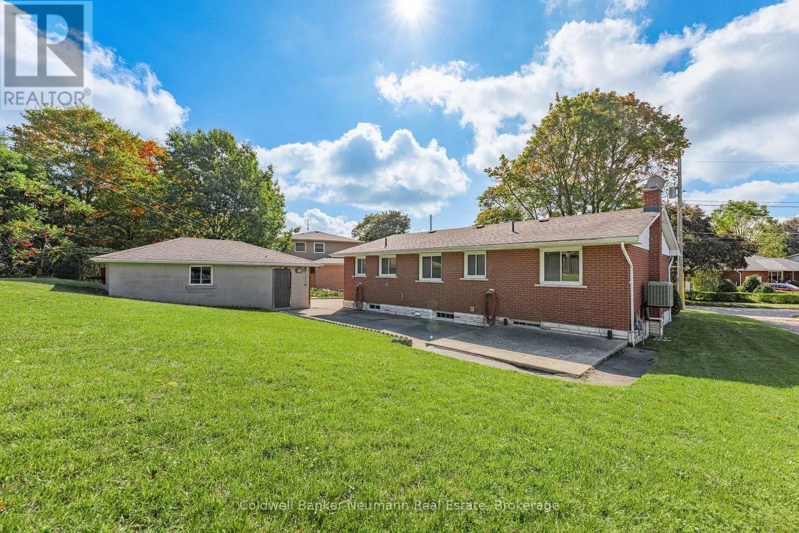 23 SUNNYLEA CRESCENT