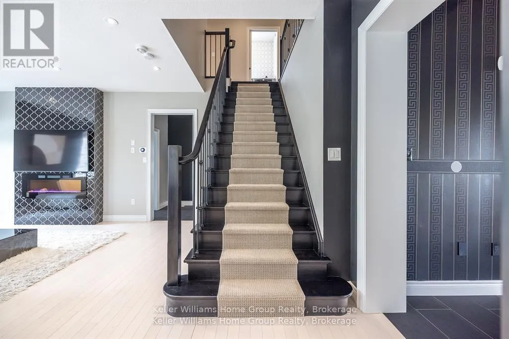 289 MACALISTER BOULEVARD