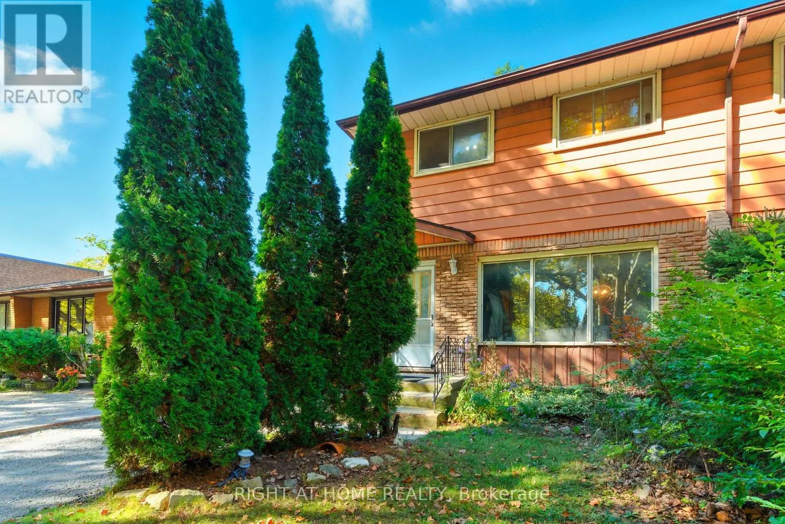 4363 MEADOWVALE DRIVE