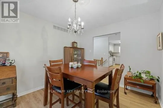23 LYNNGATE GROVE