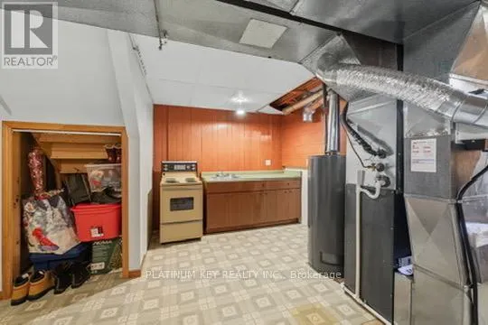 23 LYNNGATE GROVE