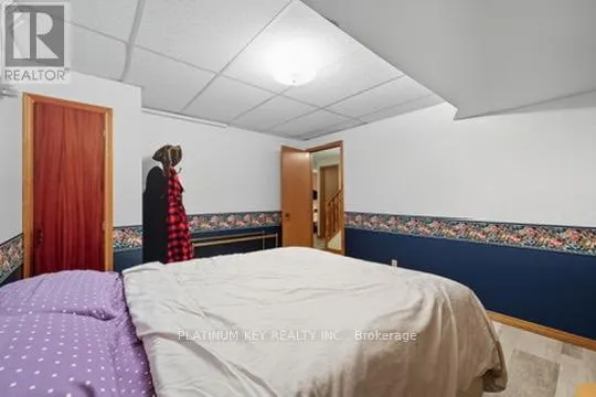 23 LYNNGATE GROVE