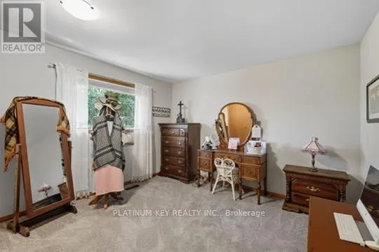 23 LYNNGATE GROVE