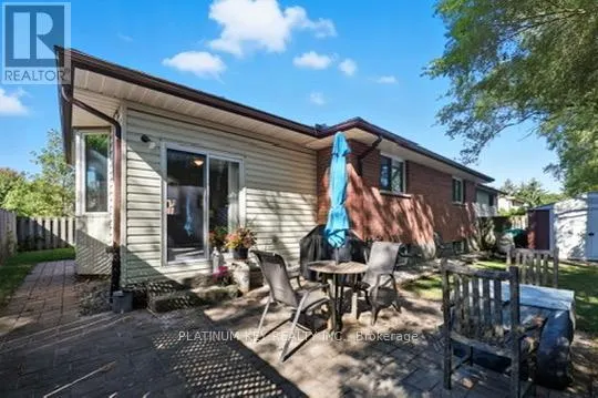 23 LYNNGATE GROVE