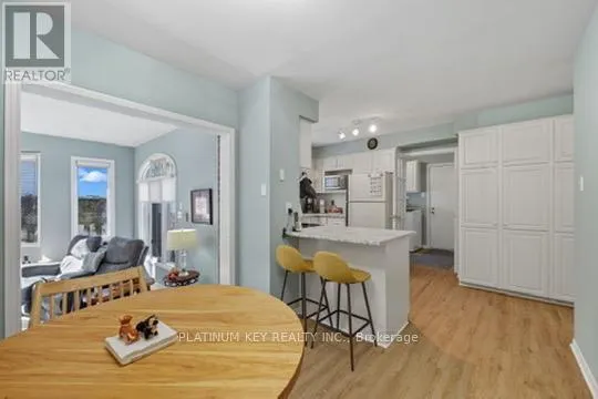 23 LYNNGATE GROVE