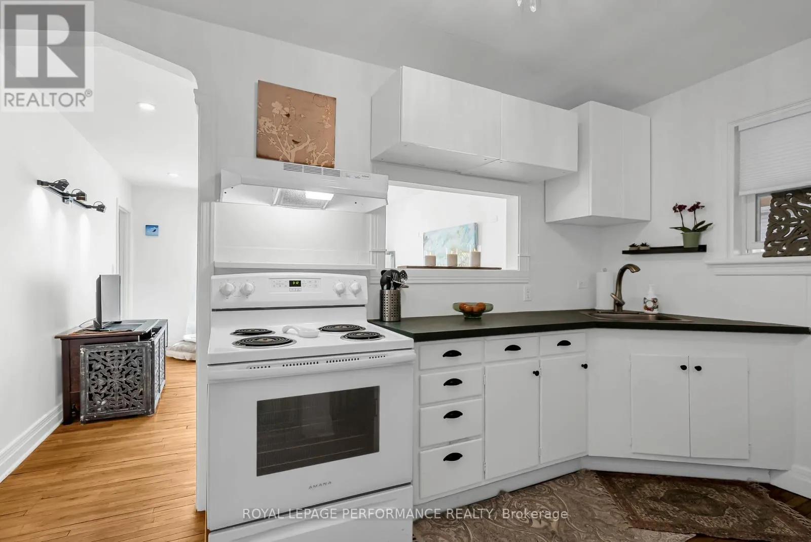 543 FIFTH STREET E
