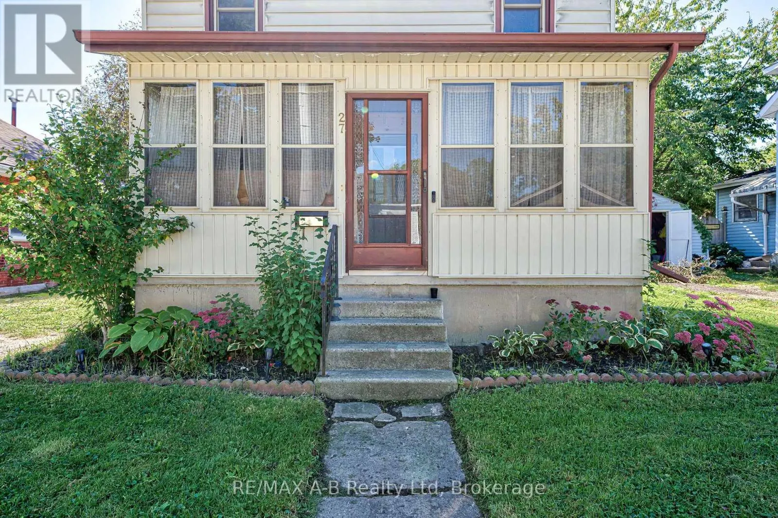 27 BRANT STREET