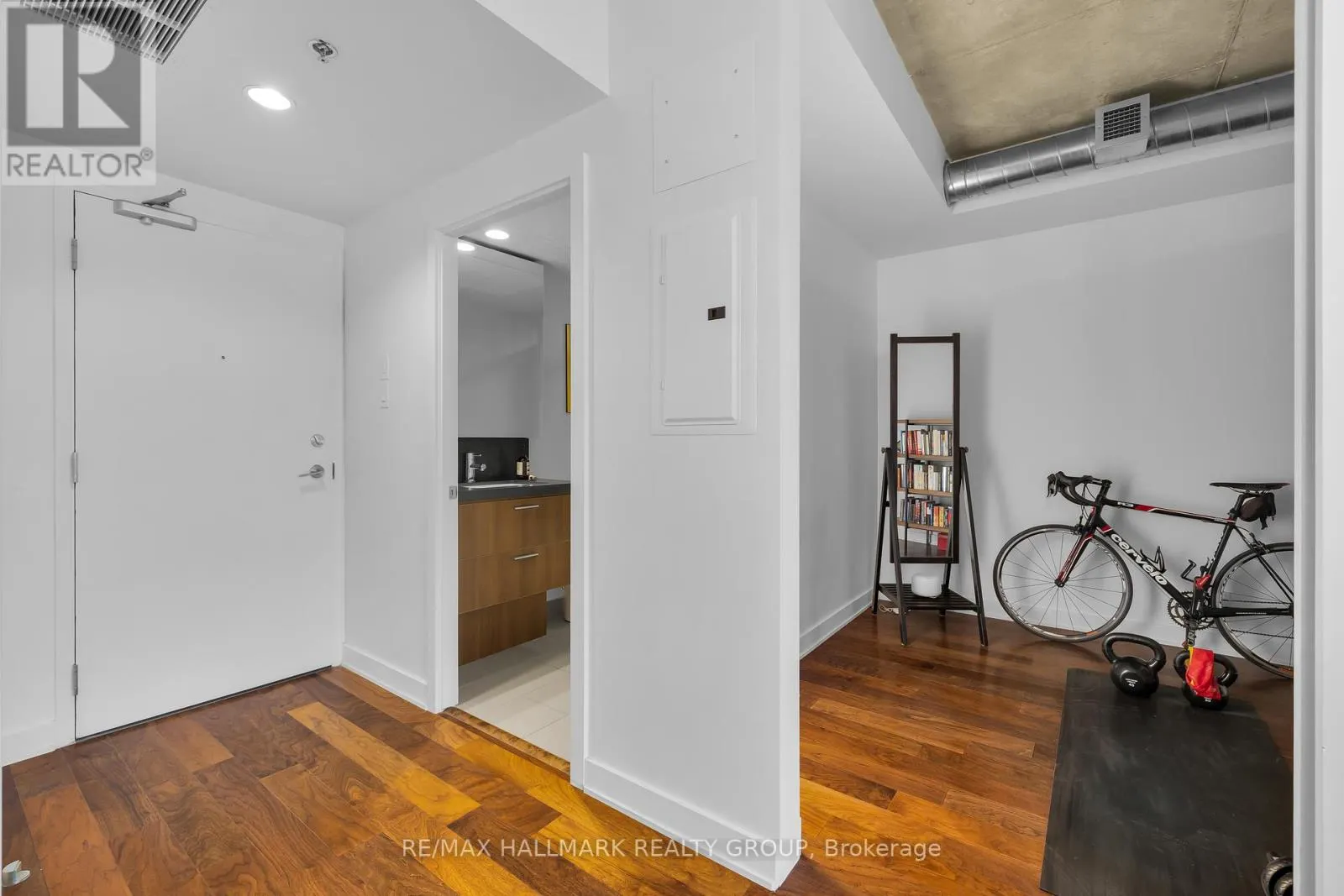 638 - 340 MCLEOD STREET