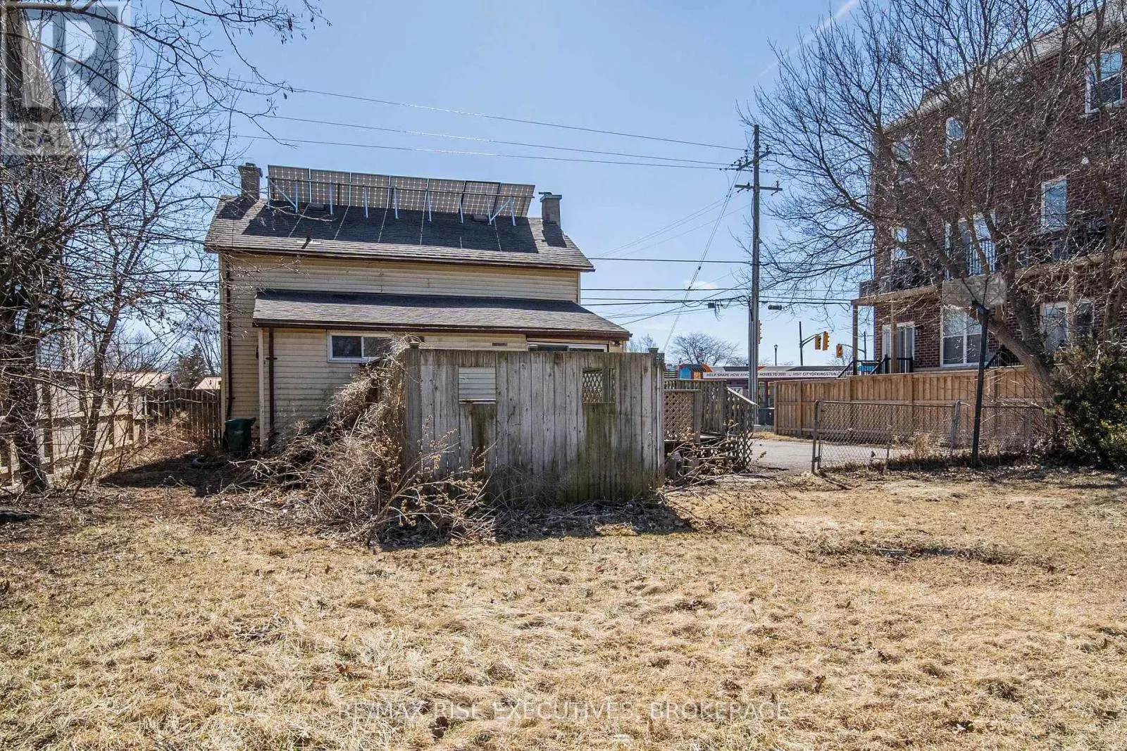 789 KING STREET W