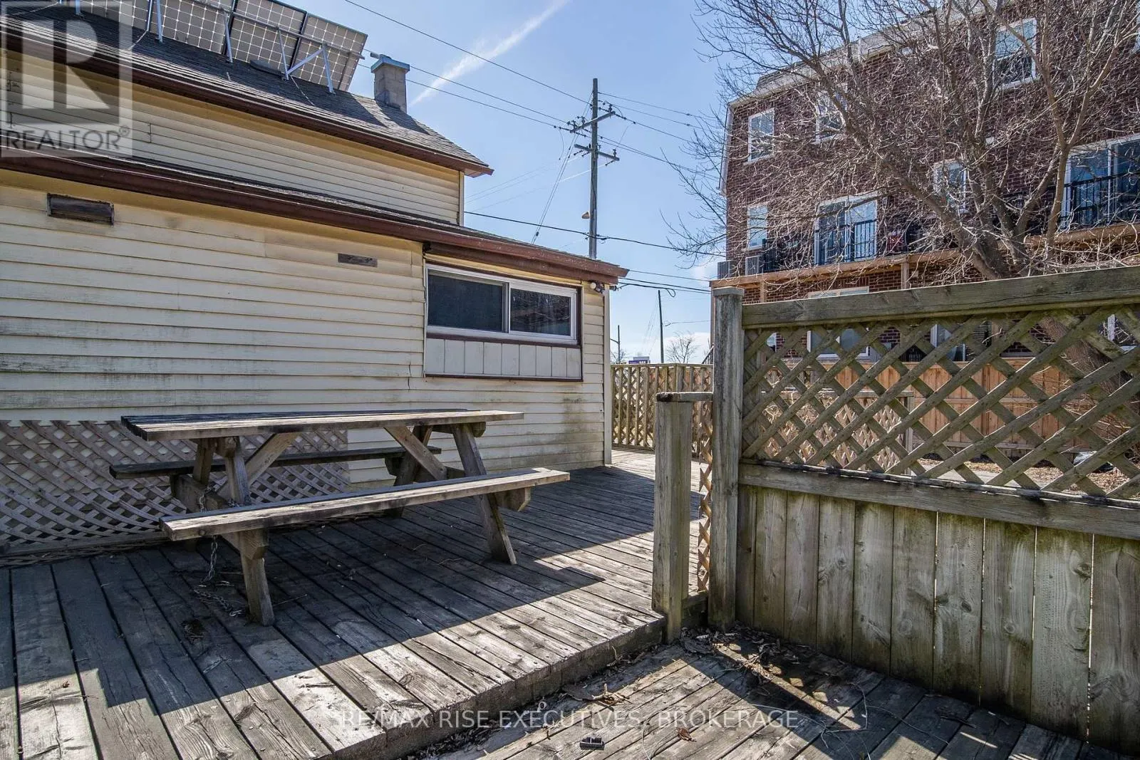 789 KING STREET W
