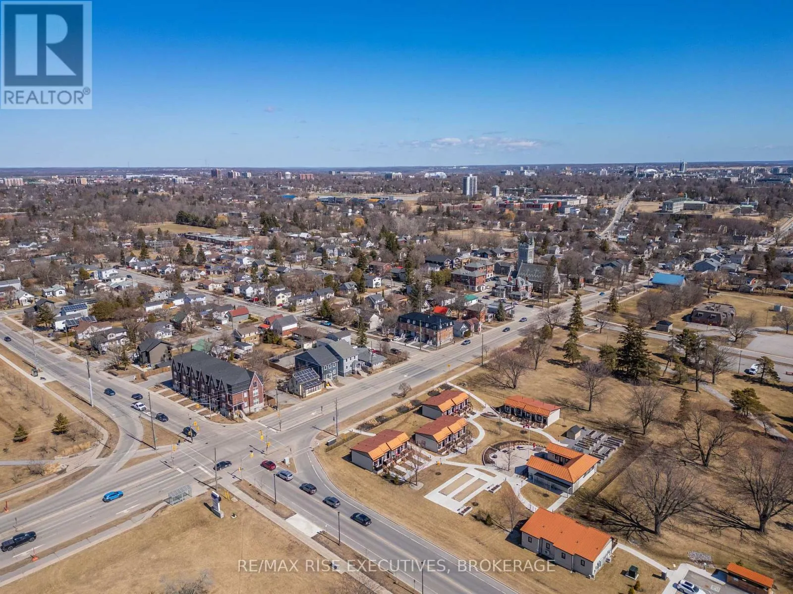 789 KING STREET W