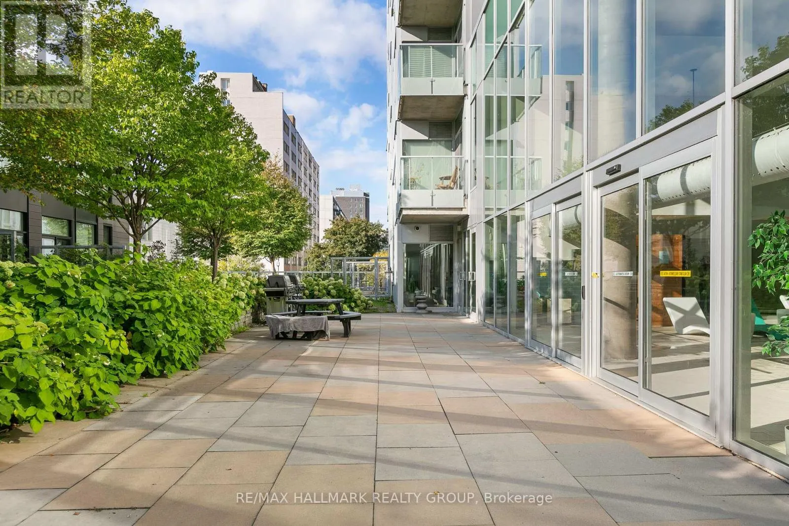 1510 - 179 METCALFE STREET