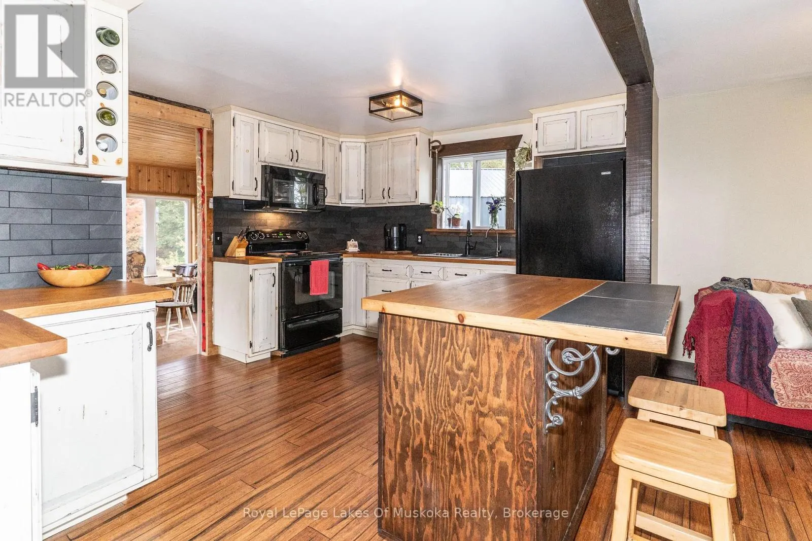 1741 DOE LAKE ROAD