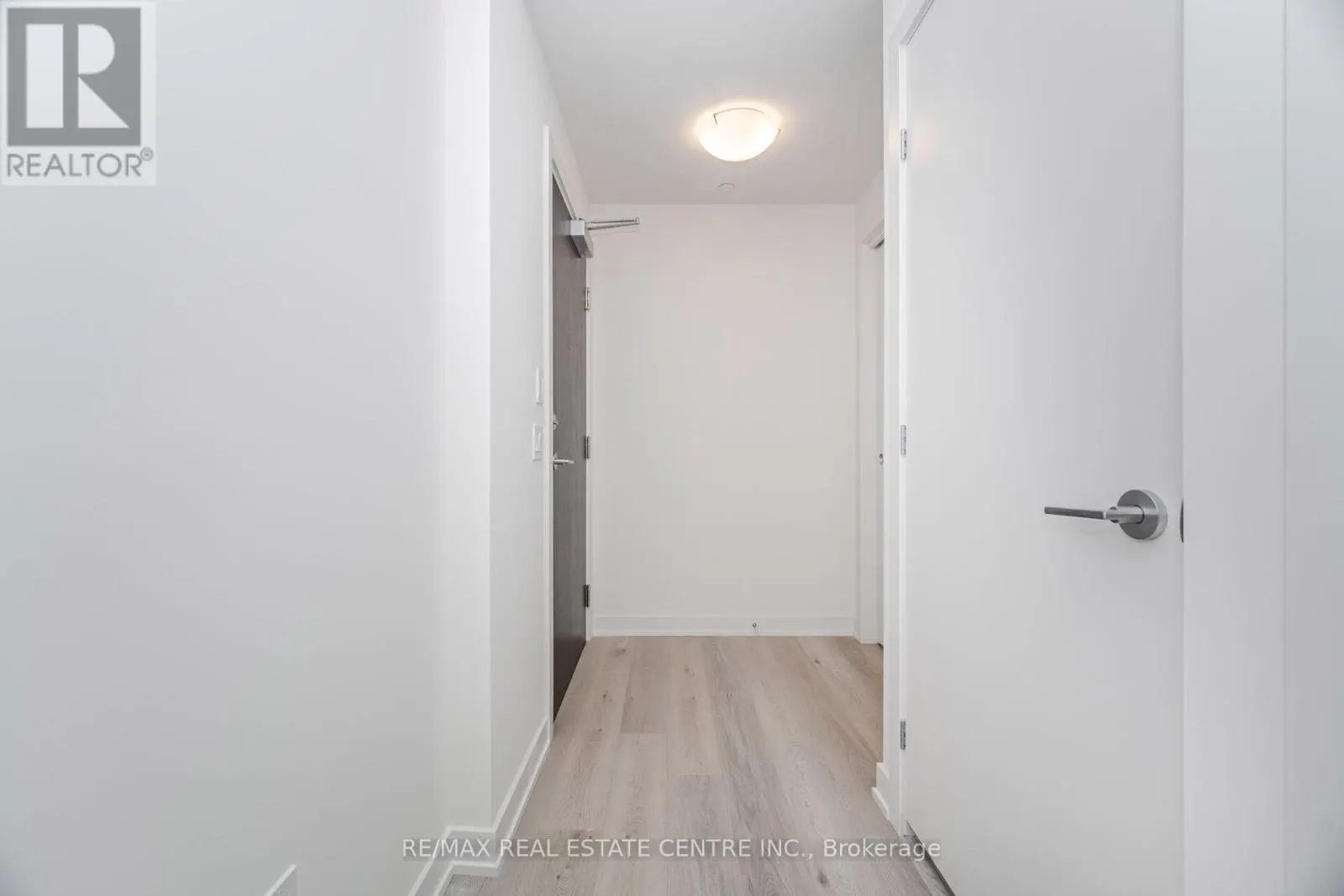 1505 - 385 WINSTON ROAD