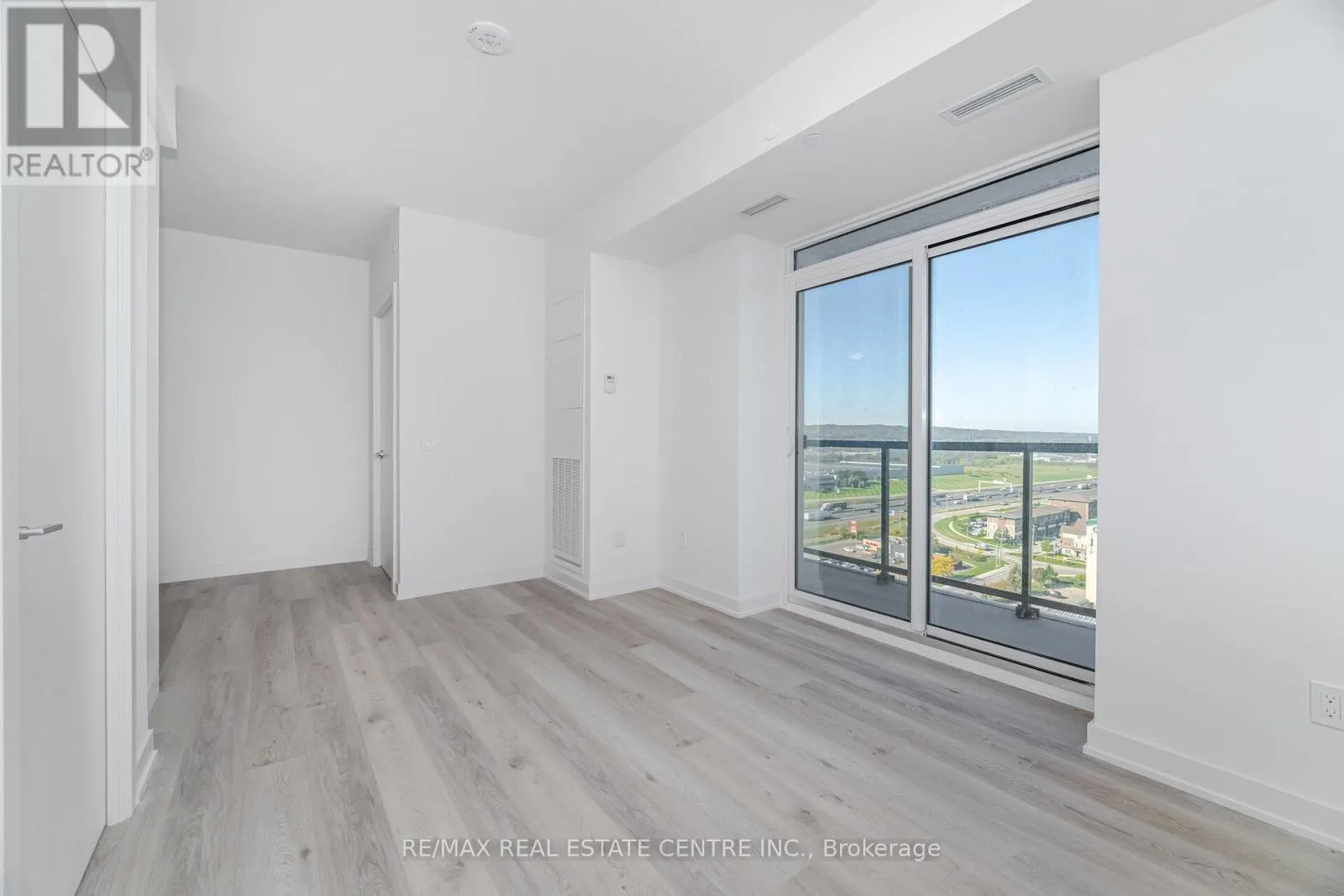 1505 - 385 WINSTON ROAD