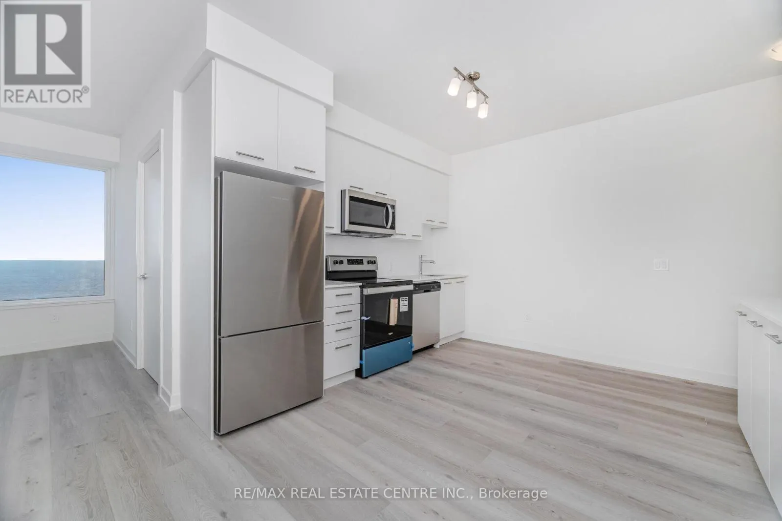 1505 - 385 WINSTON ROAD