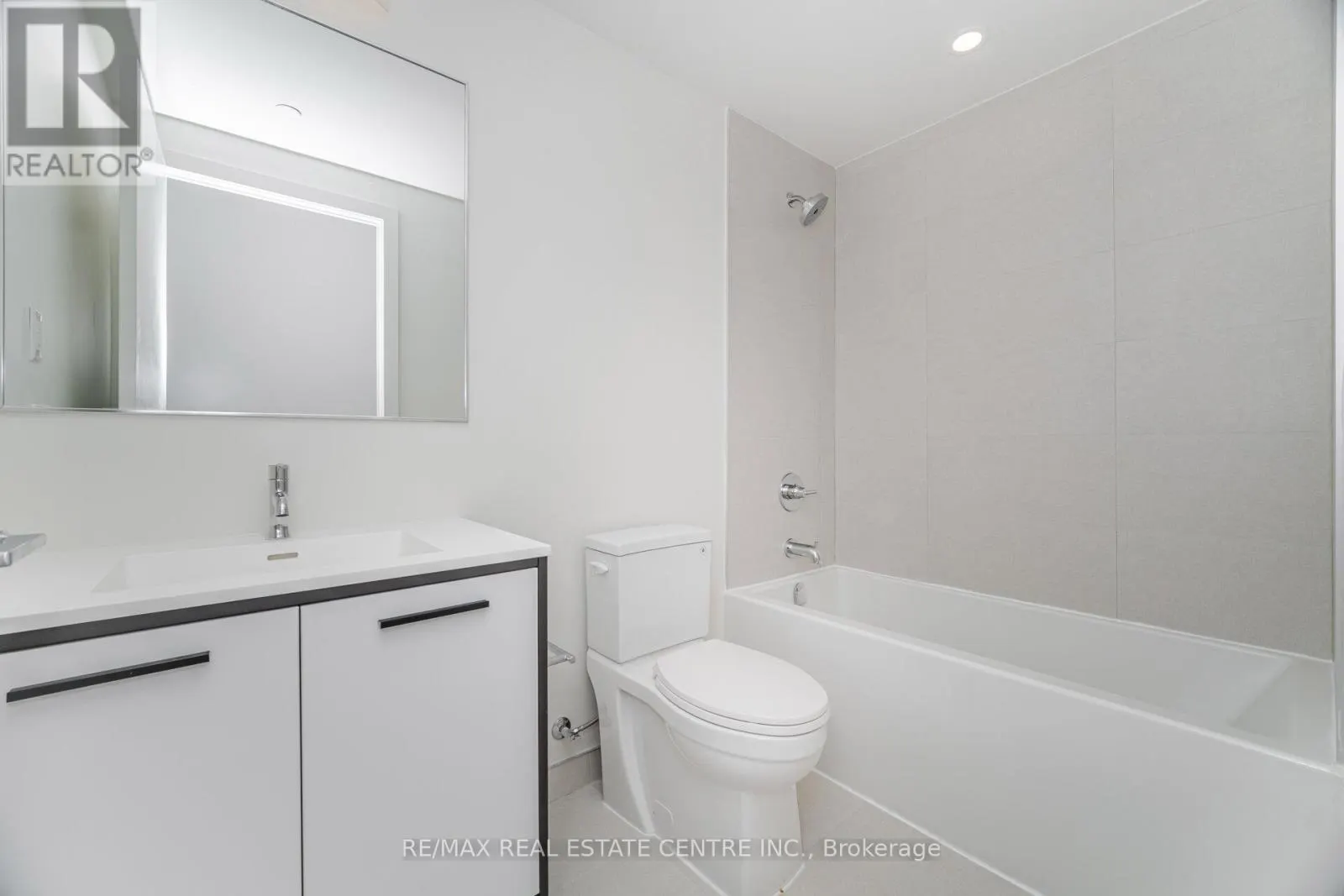 1505 - 385 WINSTON ROAD