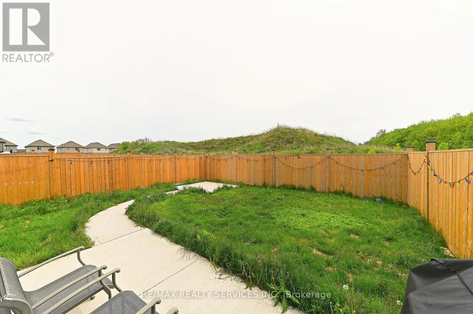 1320 CALAIS DRIVE