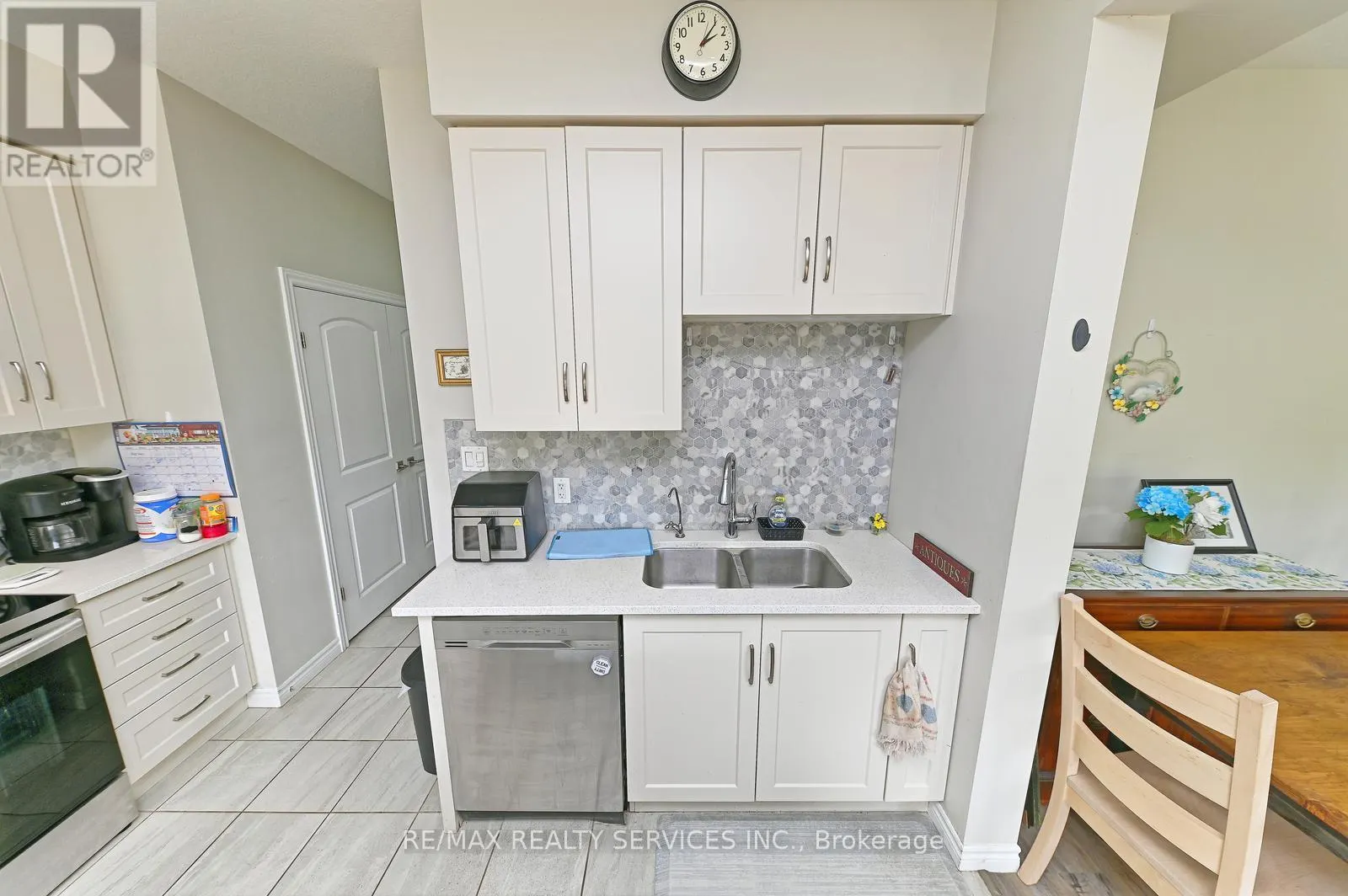 1320 CALAIS DRIVE