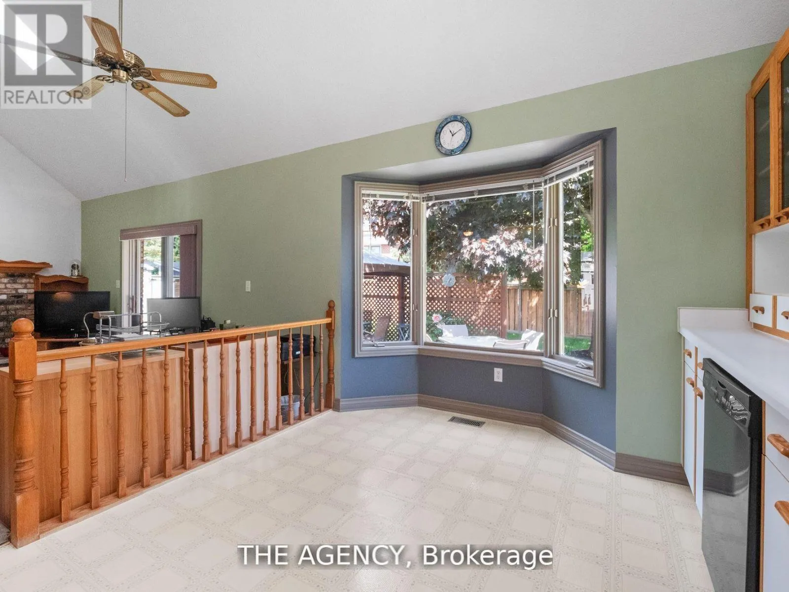 106 SPRUCESIDE CRESCENT