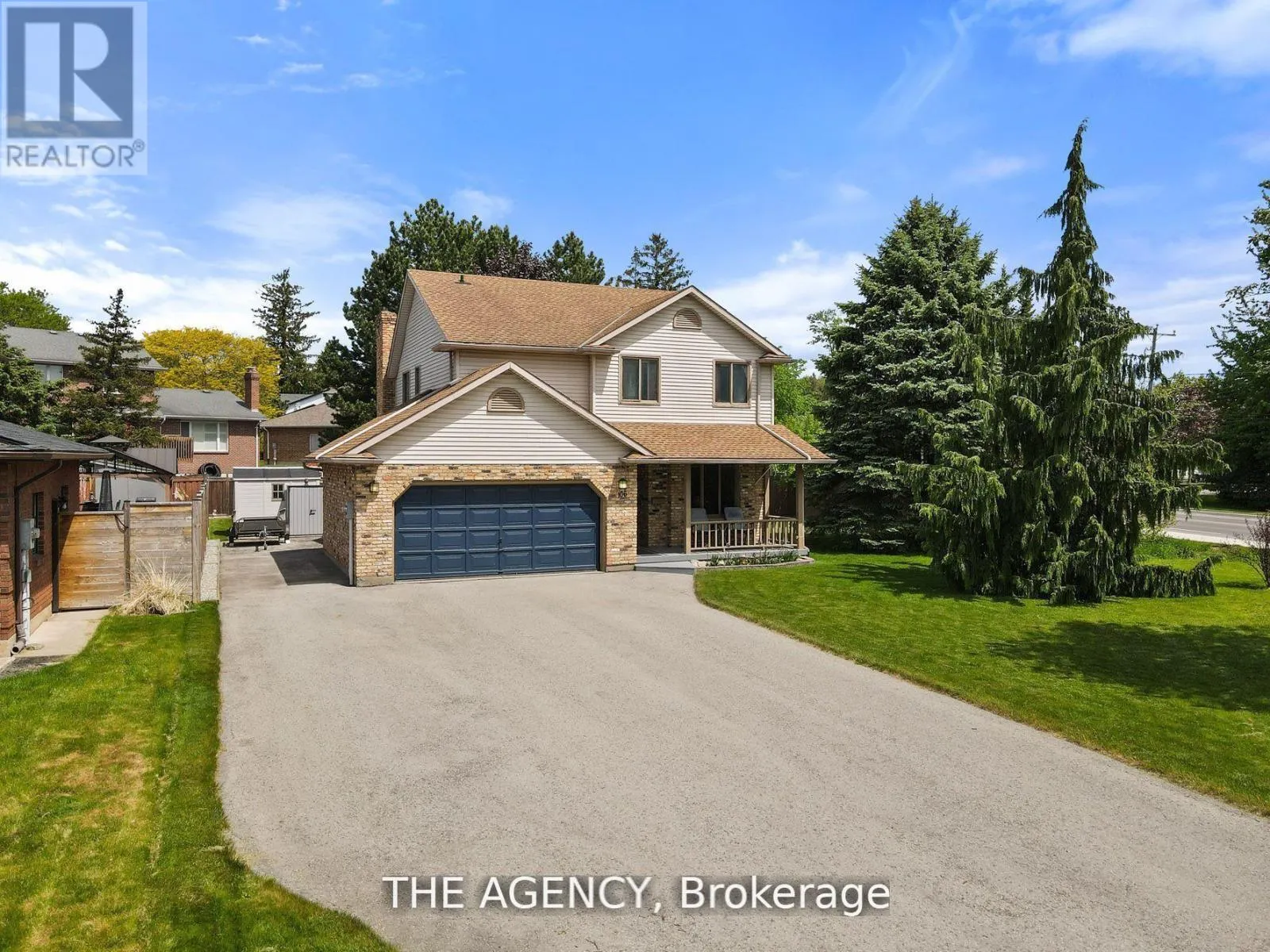 106 SPRUCESIDE CRESCENT