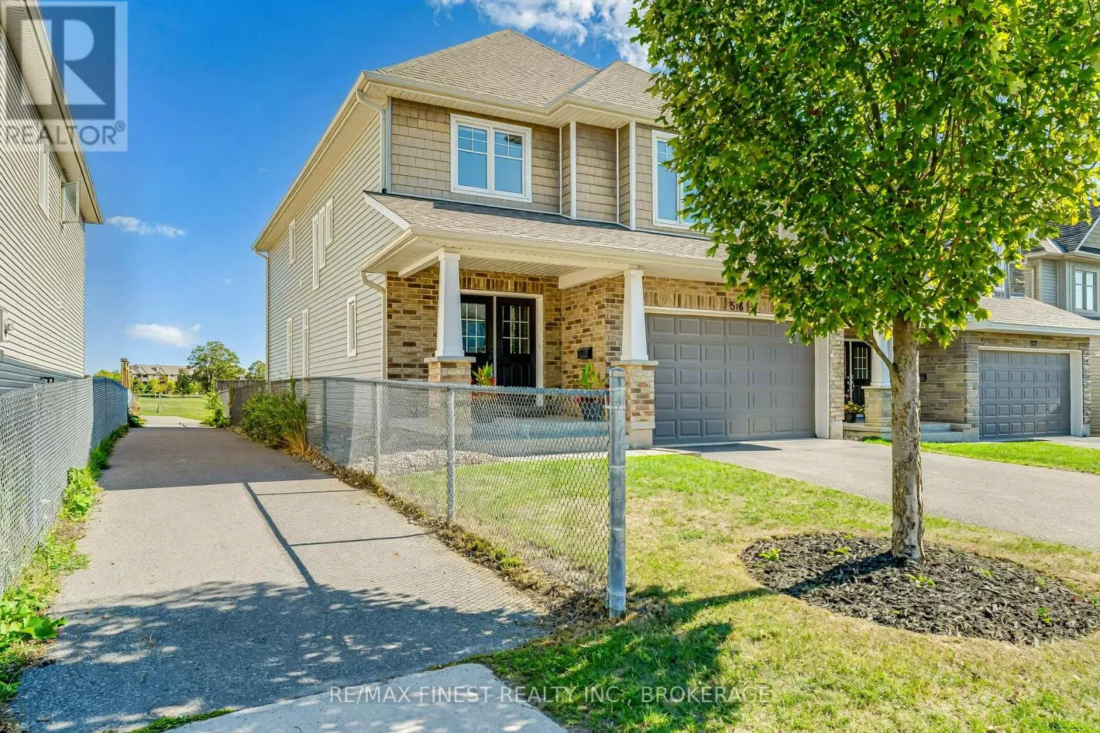 516 SAVANNAH COURT