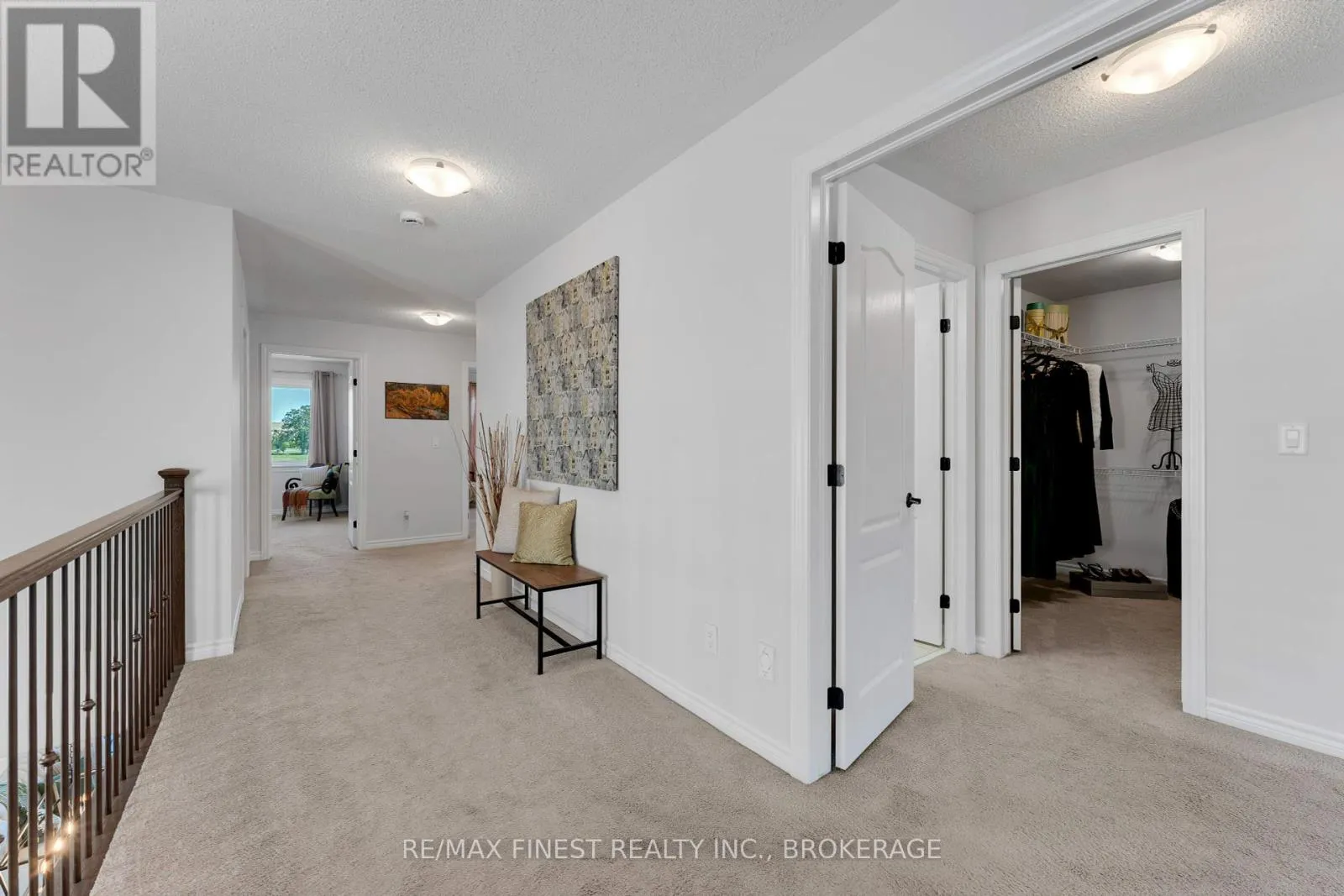 516 SAVANNAH COURT