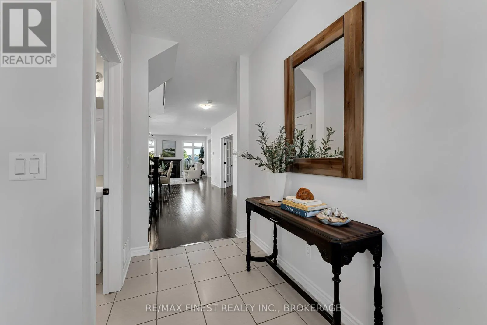 516 SAVANNAH COURT