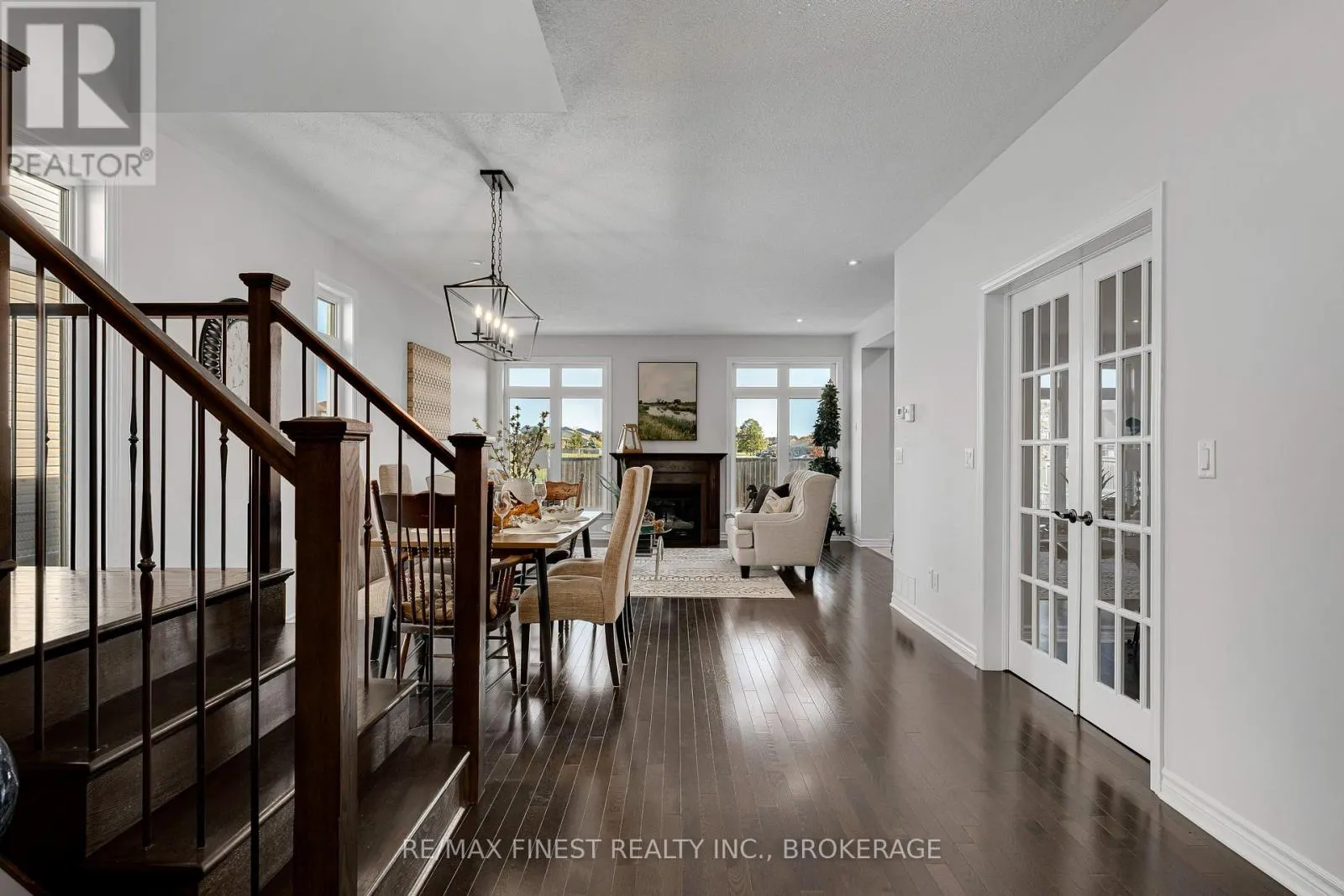 516 SAVANNAH COURT