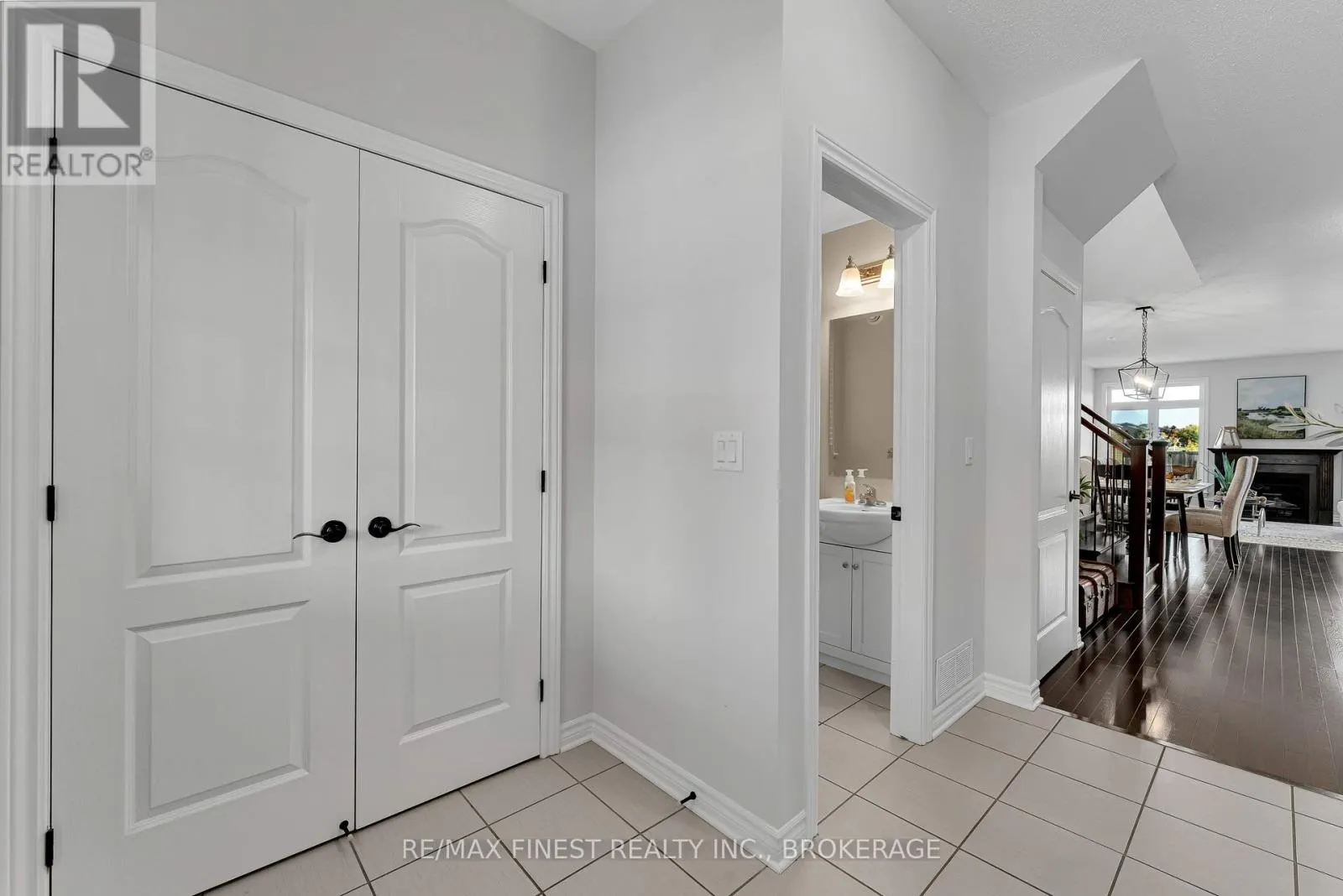 516 SAVANNAH COURT