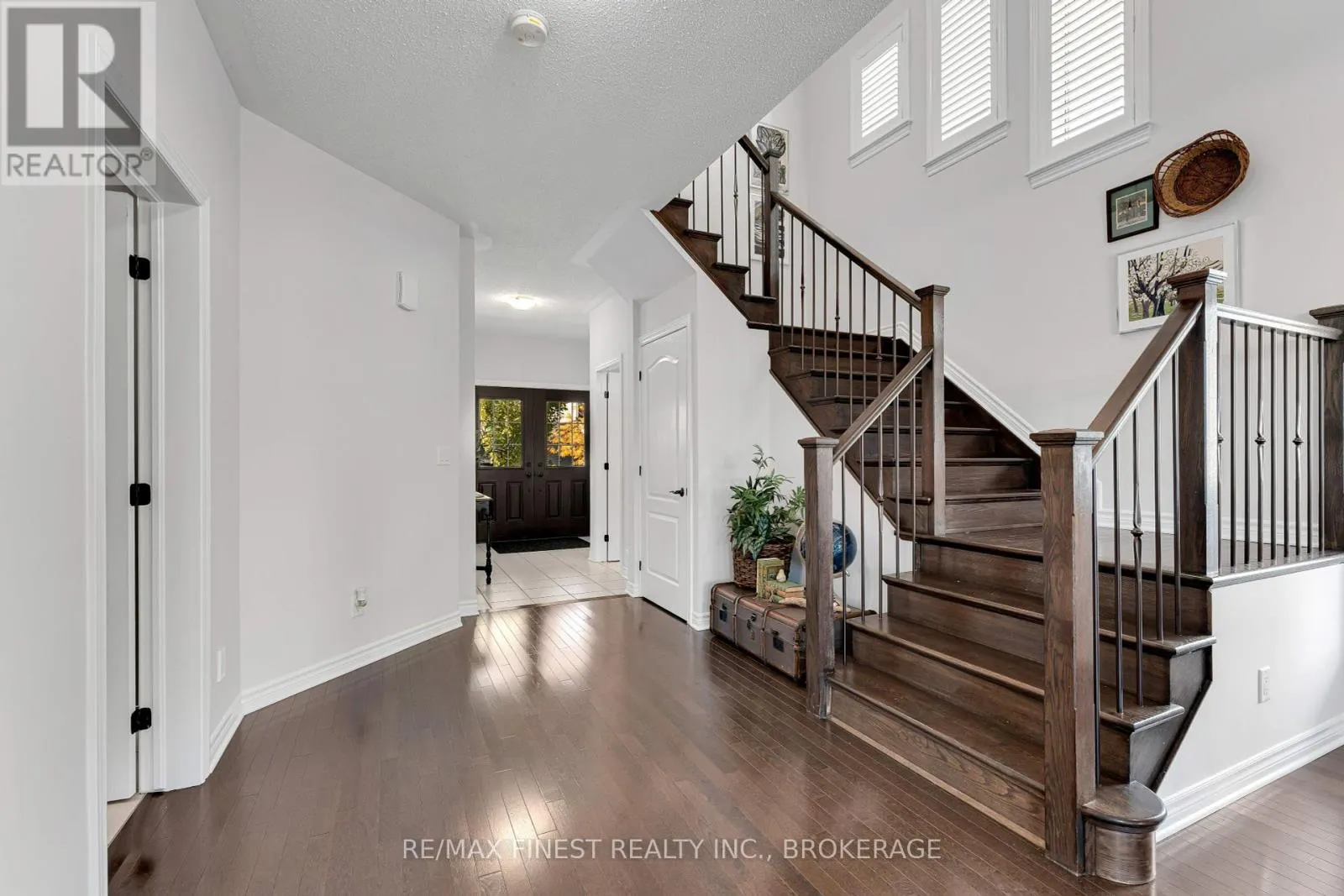 516 SAVANNAH COURT