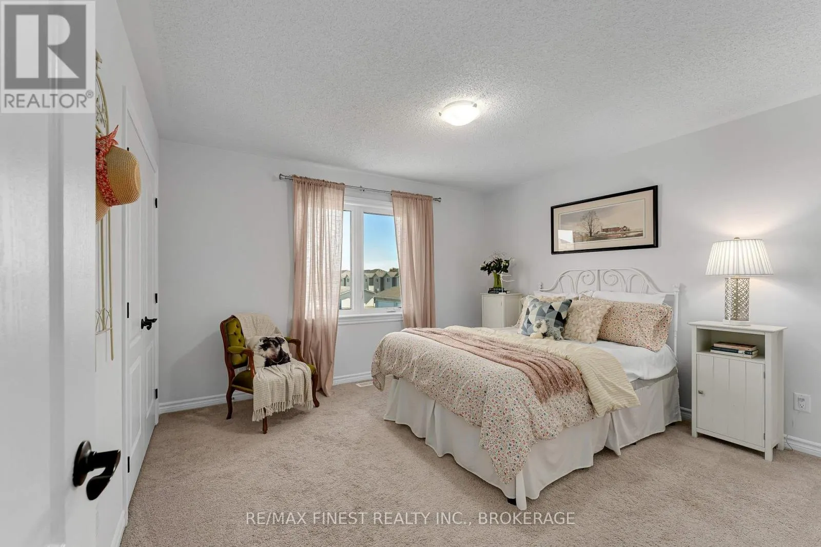 516 SAVANNAH COURT