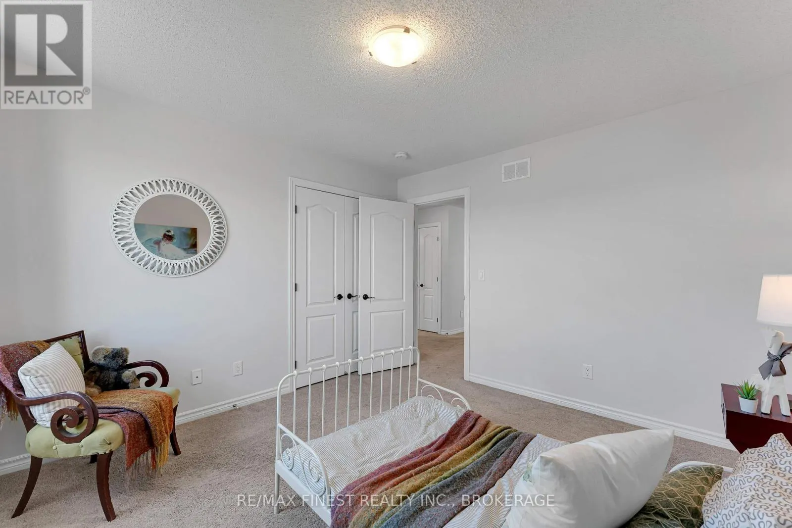 516 SAVANNAH COURT
