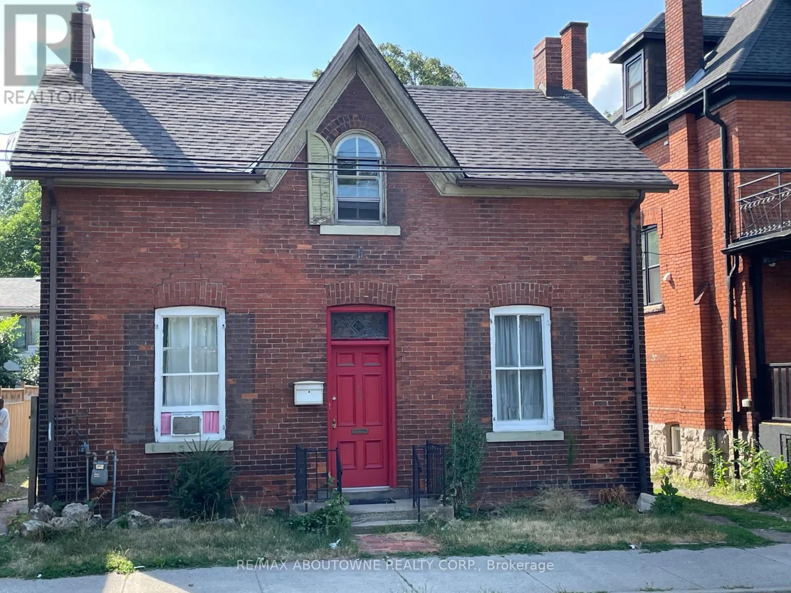 70 WELLINGTON STREET S