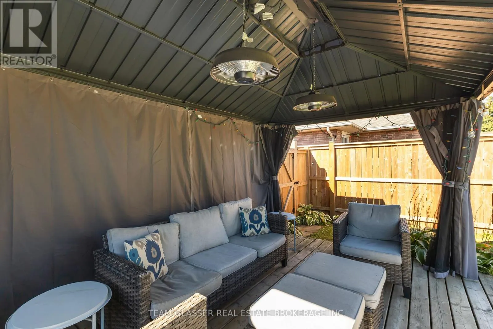 17 CARRIE CRESCENT