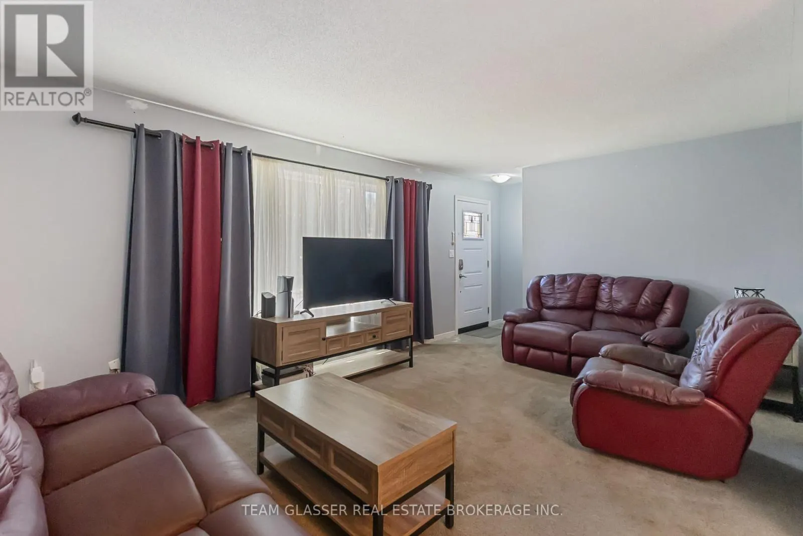 17 CARRIE CRESCENT