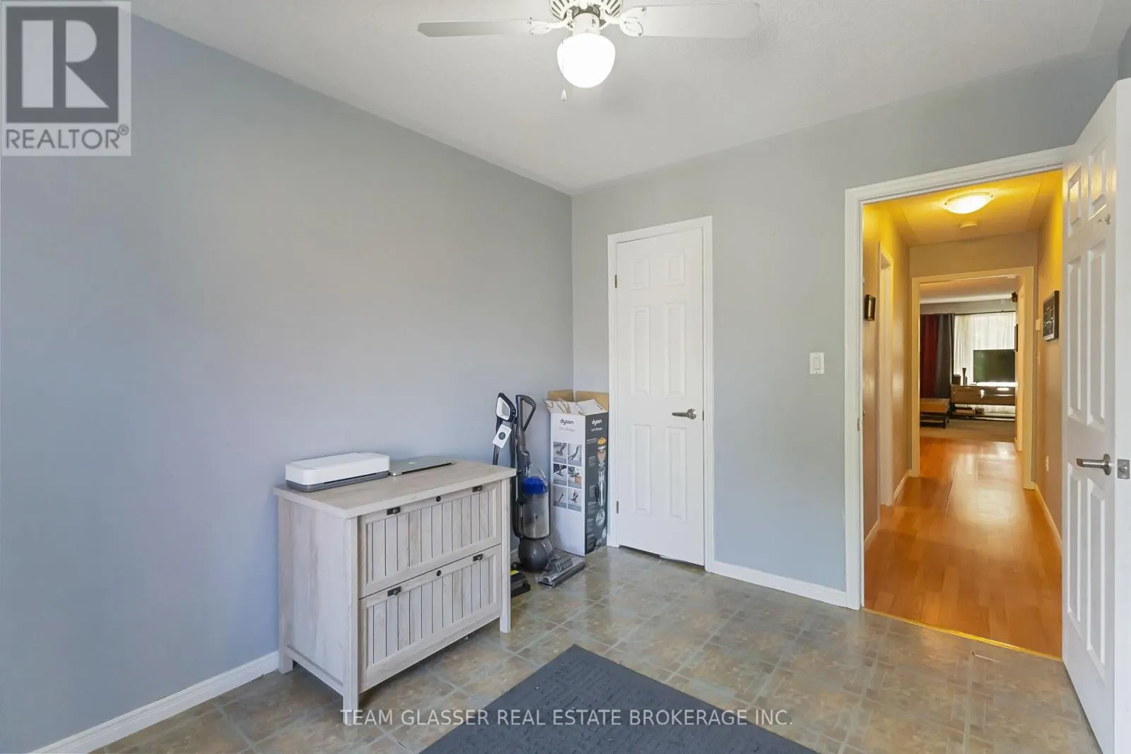 17 CARRIE CRESCENT