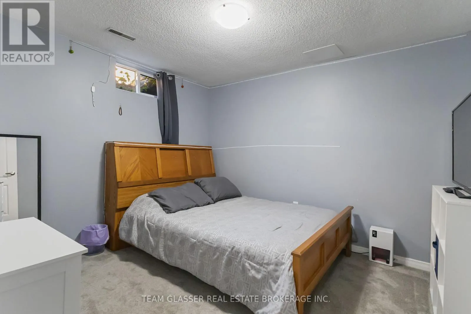 17 CARRIE CRESCENT
