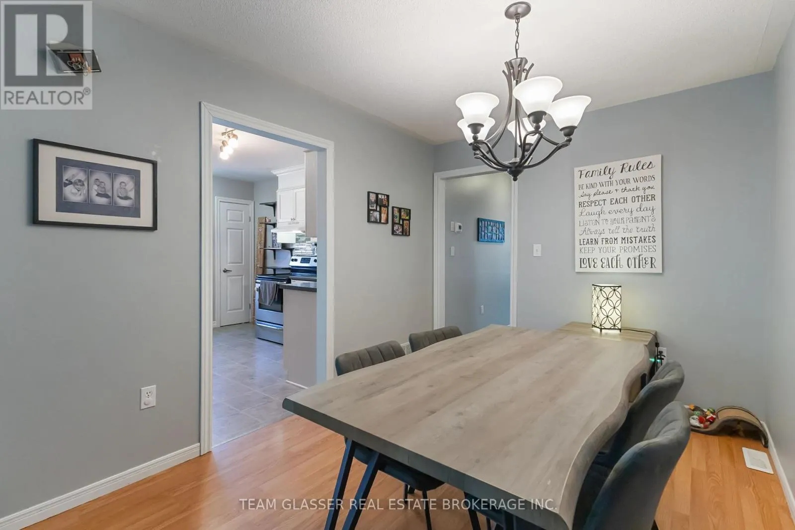 17 CARRIE CRESCENT