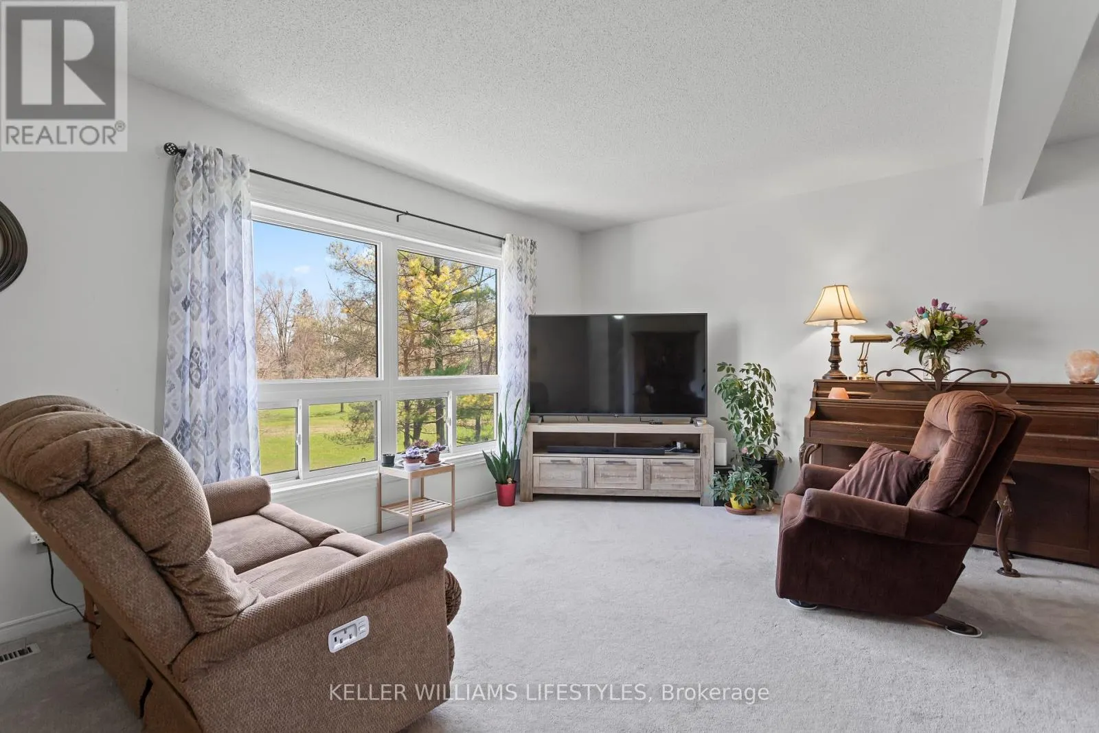 23 - 536 THIRD STREET, #23