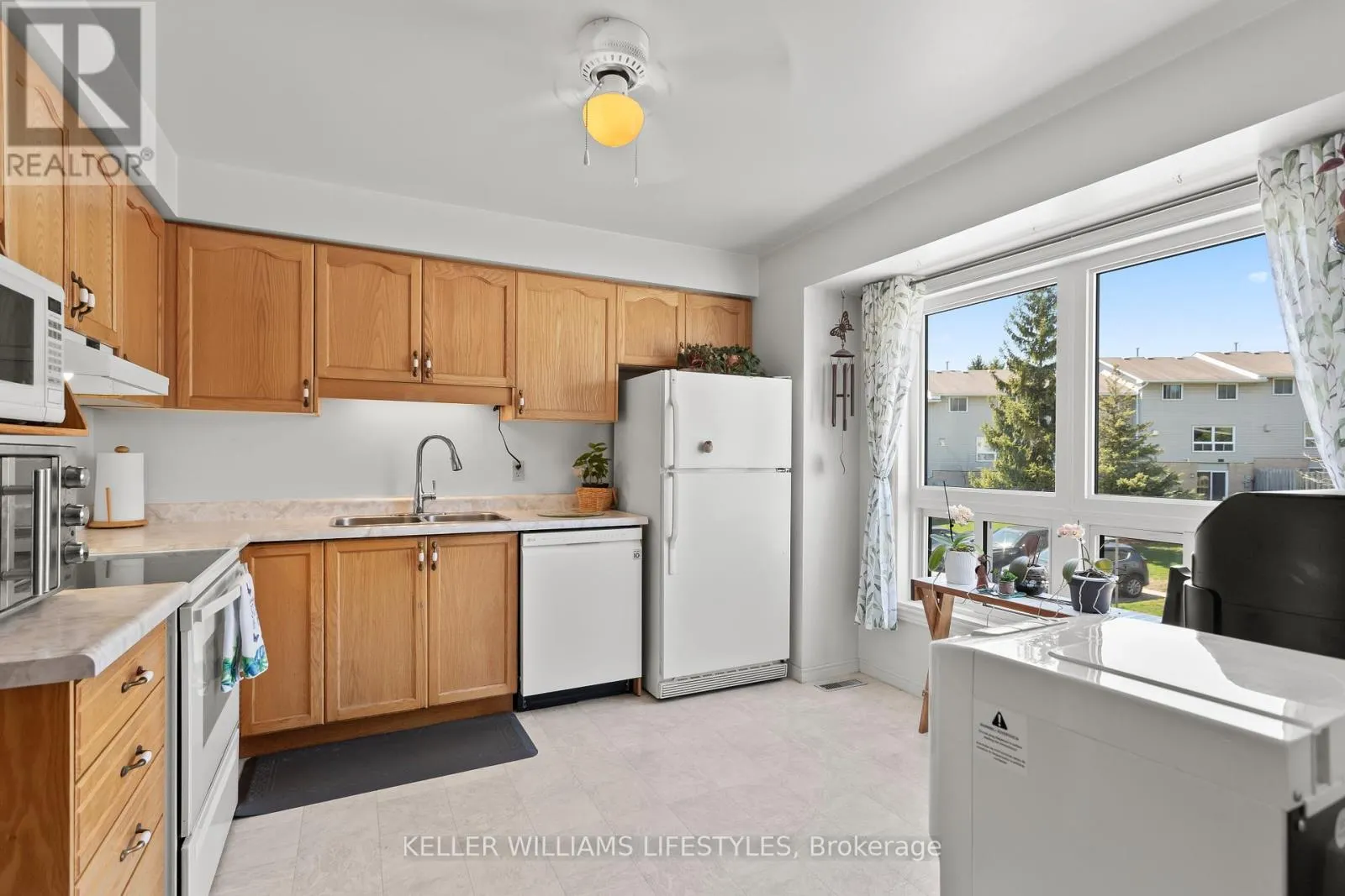 23 - 536 THIRD STREET, #23