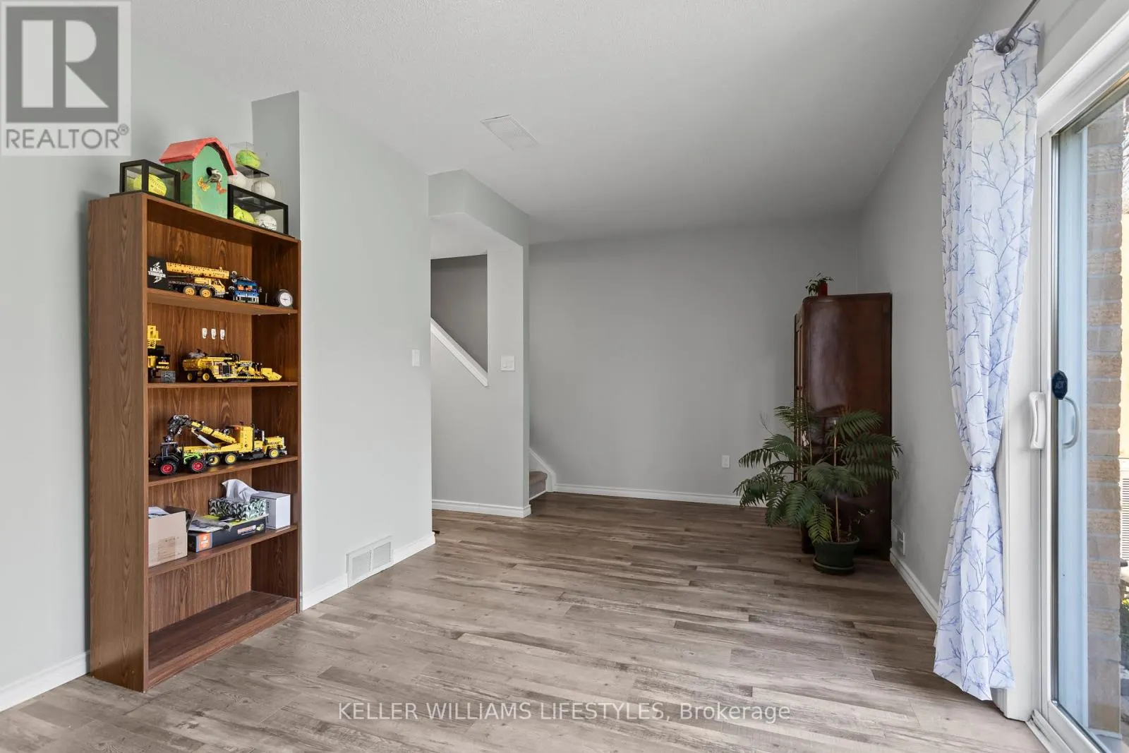 23 - 536 THIRD STREET, #23