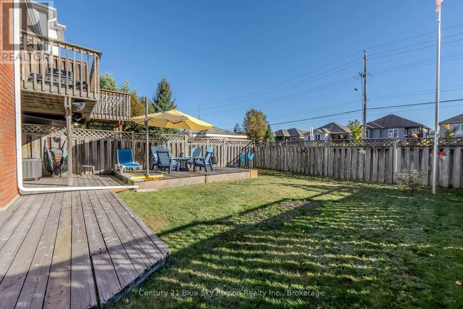 120 CLOVERBRAE CRESCENT